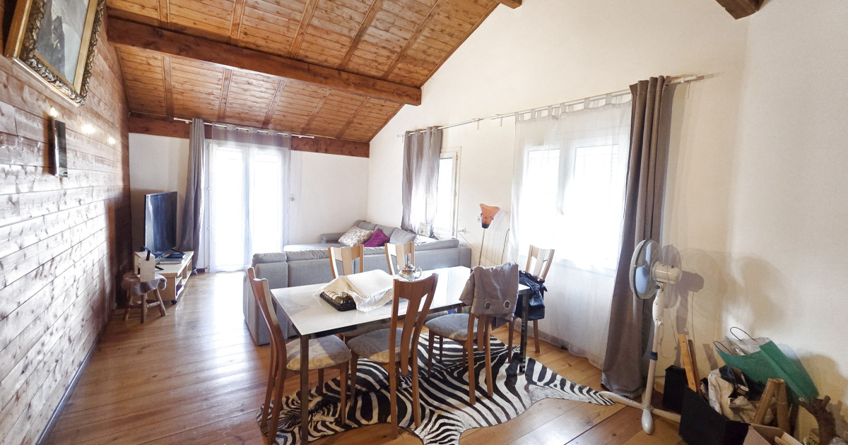 Maison 10 pièces 244 m² · à Saint-Cergues · 244 m² · 590 000 €