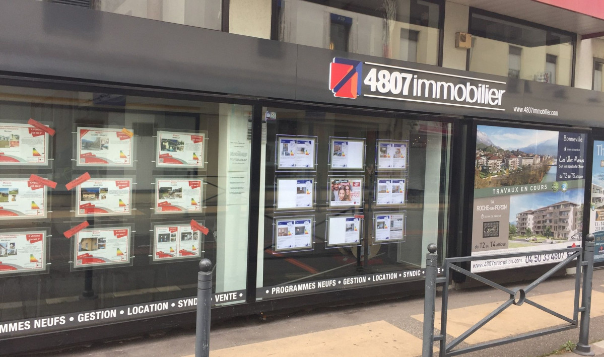 vitrine agence immobilière Cluses 74300