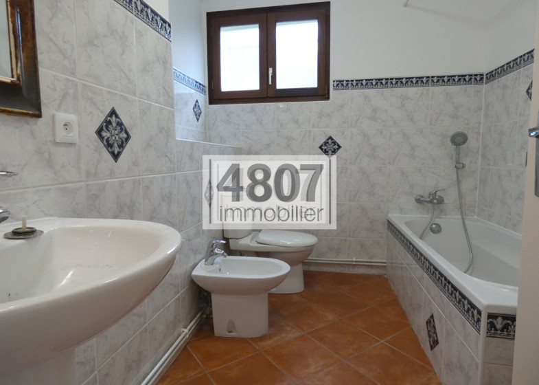 Maison T7 à louer à Viuz En Sallaz
