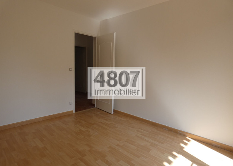 Maison T7 à louer à Viuz En Sallaz
