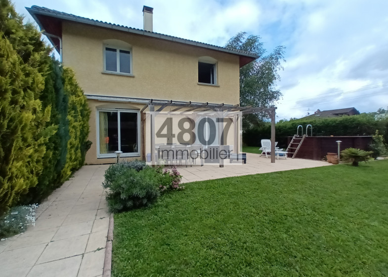 Maison T7 à vendre à Scientrier