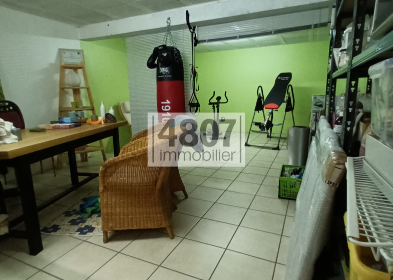 Maison T7 à vendre à Scientrier
