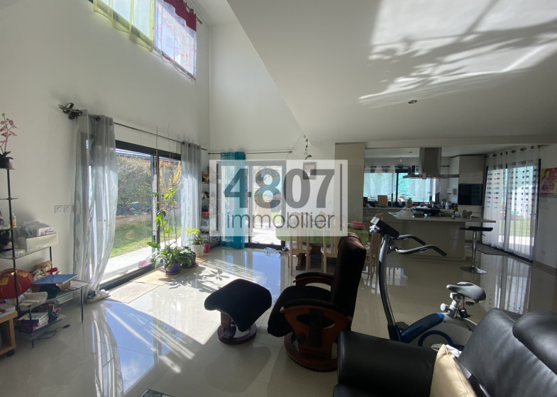 Maison T5 à vendre à La Roche Sur Foron