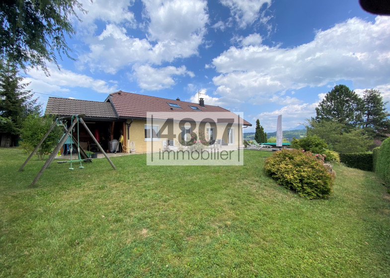 Maison T7 à vendre à Cuvat