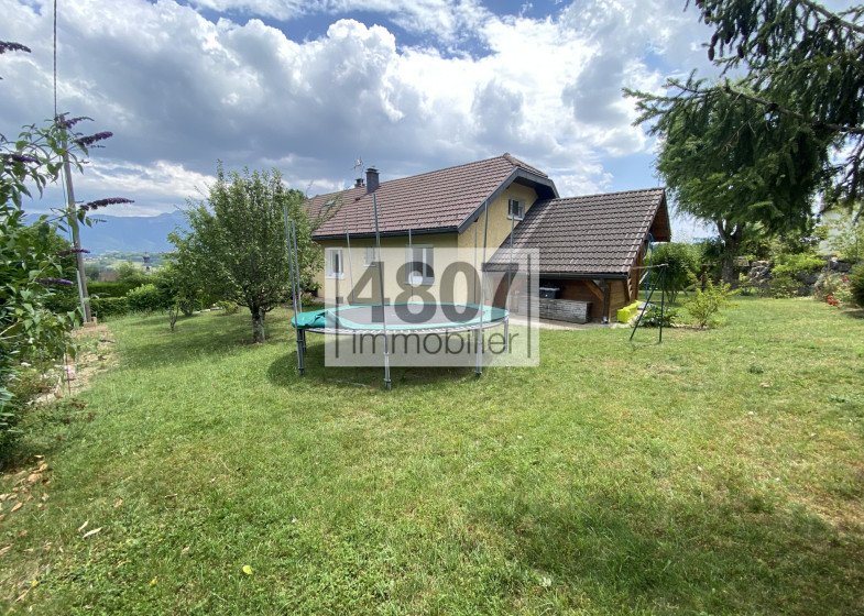 Maison T7 à vendre à Cuvat