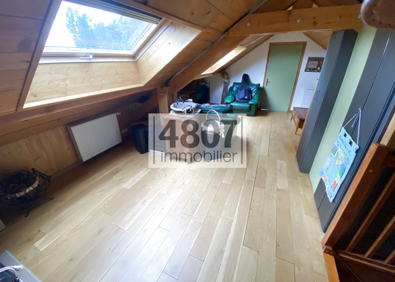 Maison T7 à vendre à Cuvat