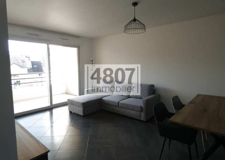 Appartement T3 à louer à Ville En Sallaz