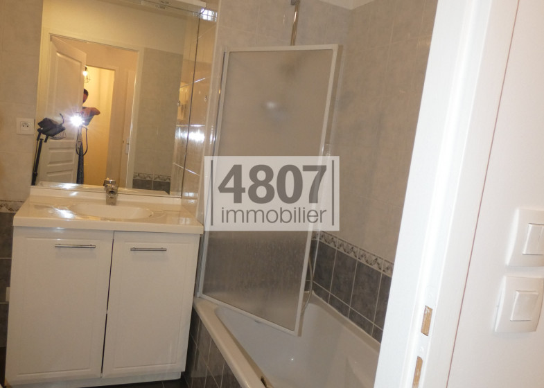 Appartement T3 à louer à Ville En Sallaz