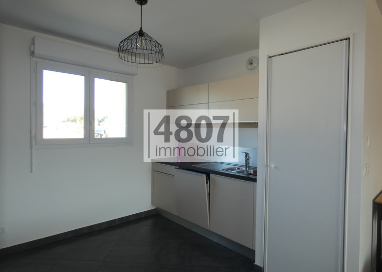 Appartement T3 à louer à Ville En Sallaz