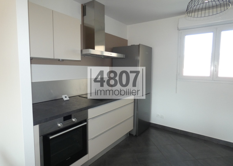 Appartement T3 à louer à Ville En Sallaz