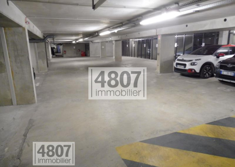 Parking à louer à Annemasse