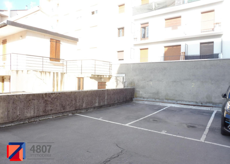Parking à louer à Annemasse