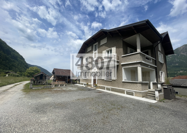 Maison T8 à vendre à Vougy