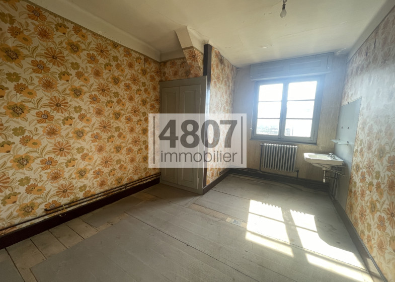 Maison T10 à vendre à Bonneville