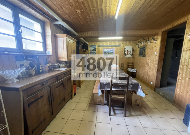 Maison T8 à vendre à Vougy