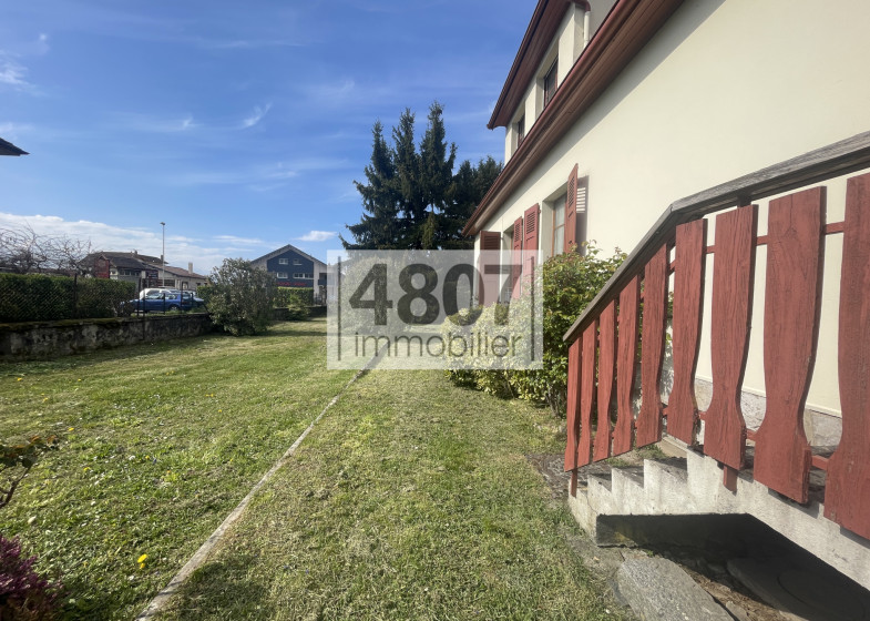 Maison T10 à vendre à Bonneville
