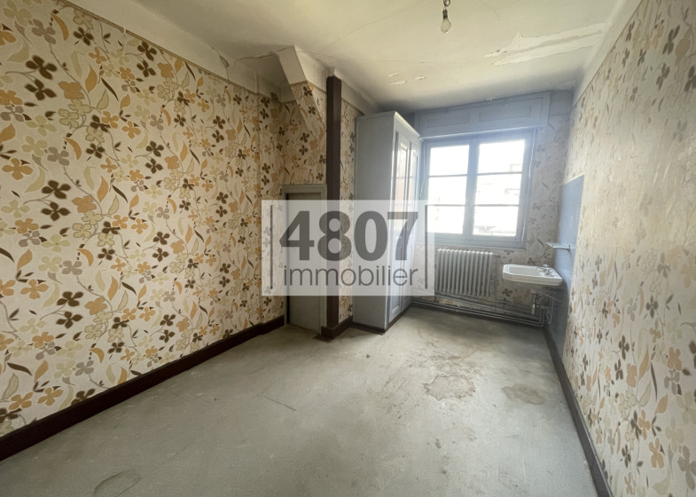 Maison T10 à vendre à Bonneville