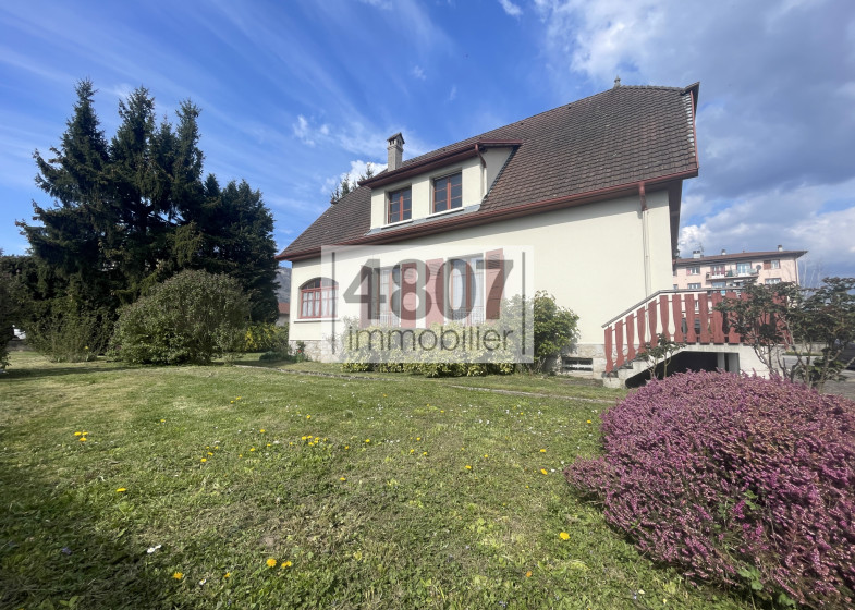 Maison T10 à vendre à Bonneville