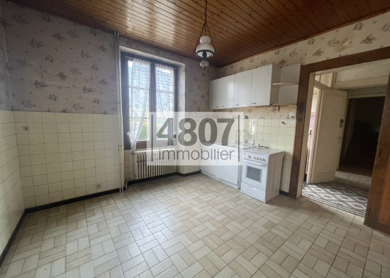 Maison T10 à vendre à Bonneville