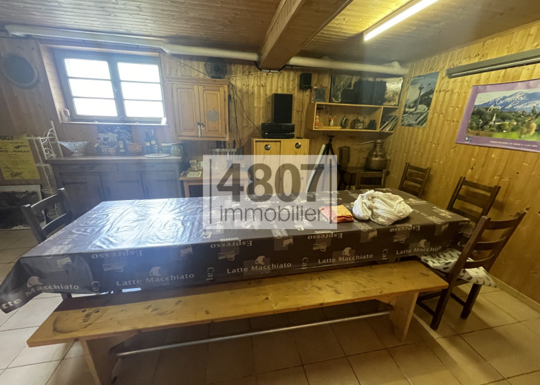 Maison T8 à vendre à Vougy