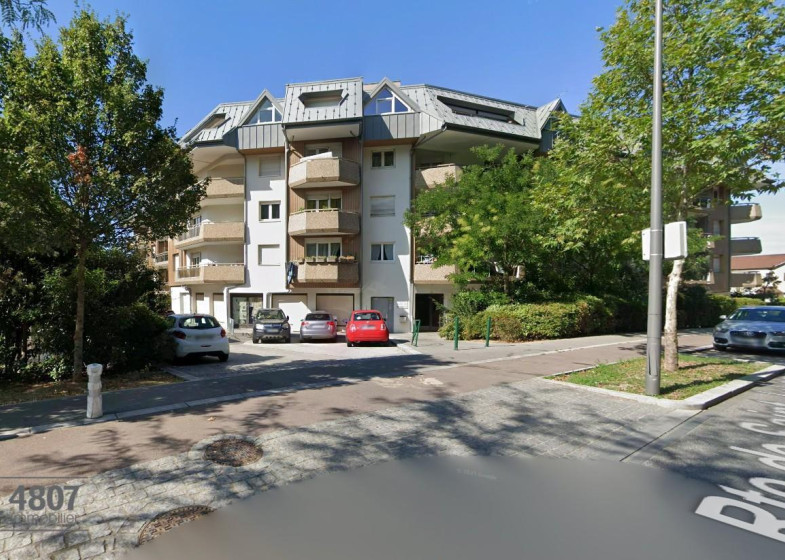 Parking à louer à Etrembieres
