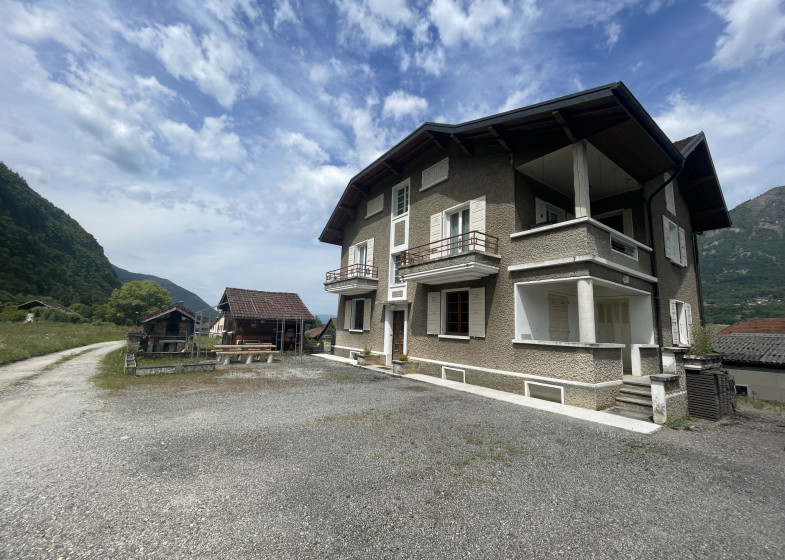 Maison T8 à vendre à Vougy