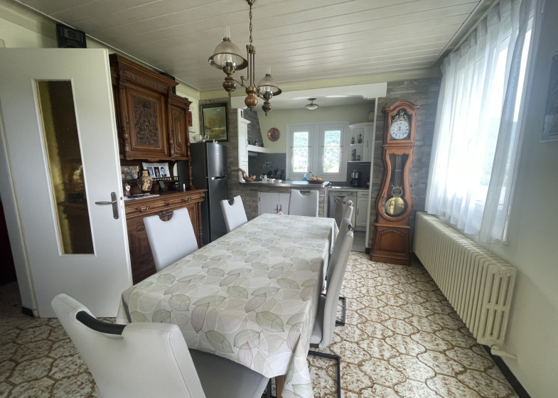 Maison T8 à vendre à Vougy