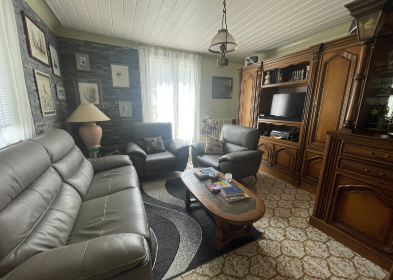 Maison T8 à vendre à Vougy