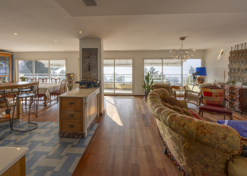 Appartement T8 à vendre à Veyrier Du Lac