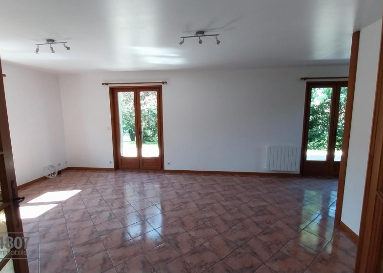 Maison T6 à louer à Faucigny