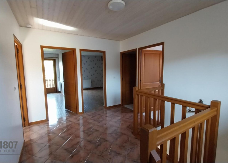 Maison T6 à louer à Faucigny