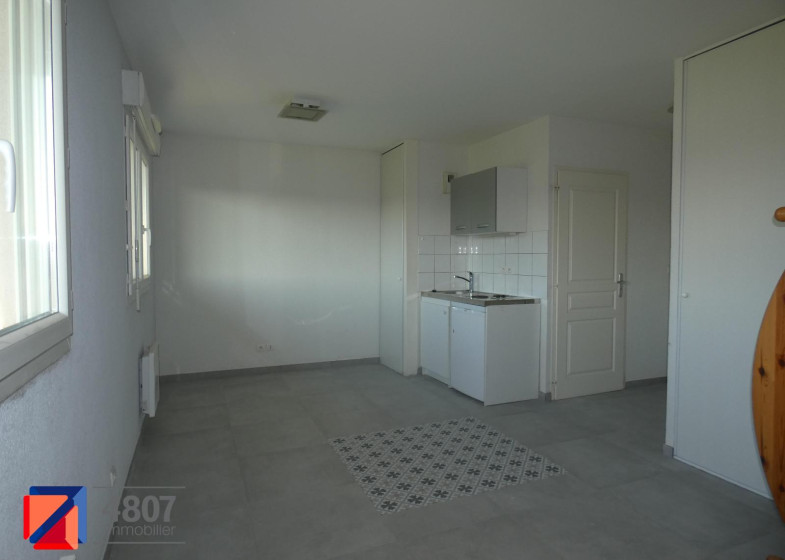 Appartement T1 à louer à Cranves Sales
