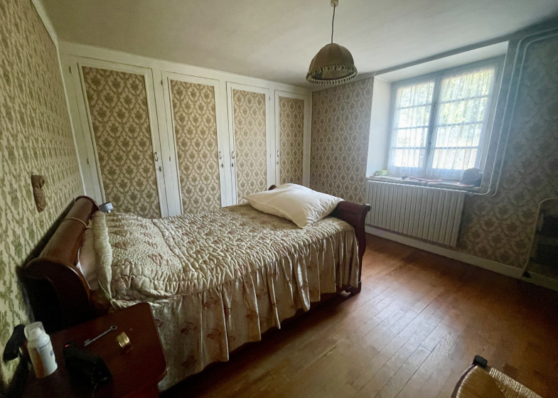 Maison T6 à vendre à Ayse