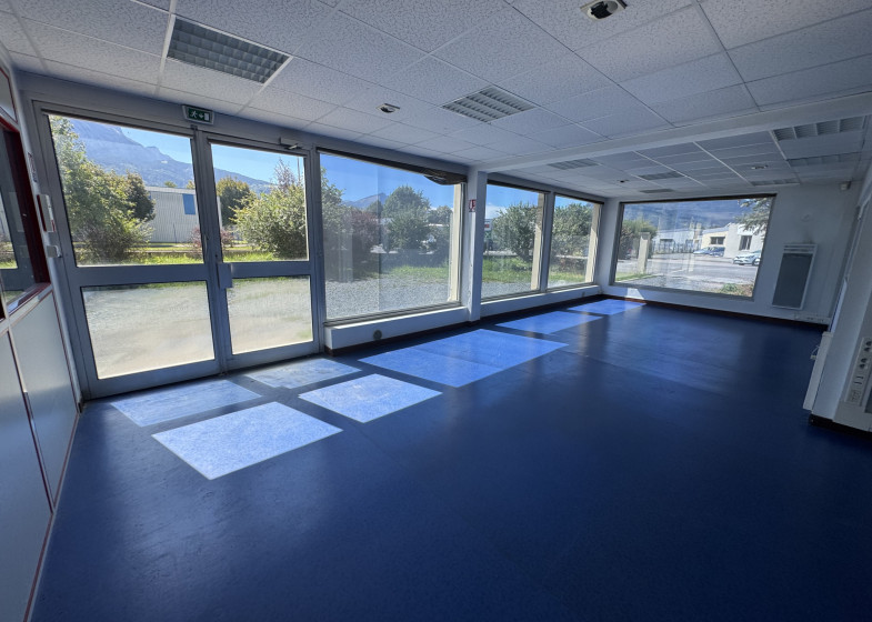 Local à vendre à Cluses