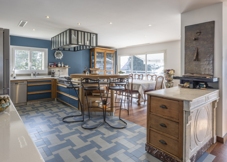 Appartement T8 à vendre à Veyrier Du Lac