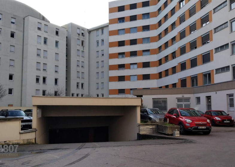 Parking à louer à Annemasse