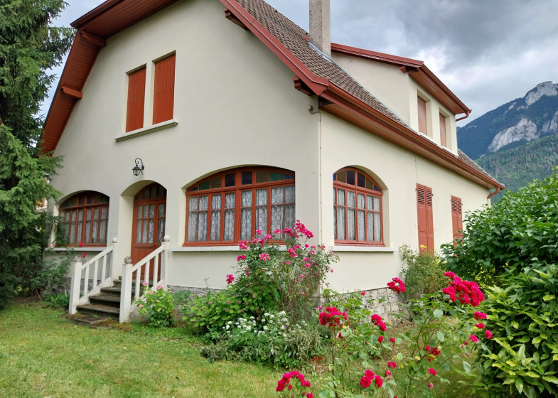 Maison T10 à vendre à Bonneville