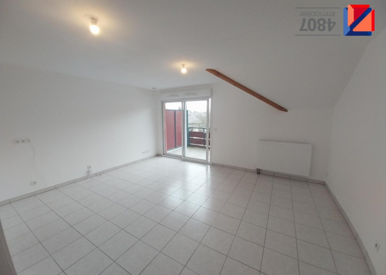 Appartement T2 à louer à Cranves Sales