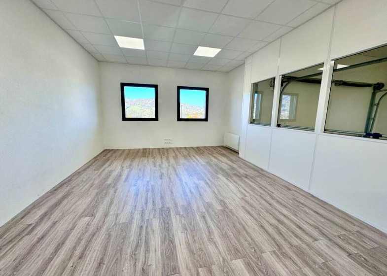 Local à louer à Poisy