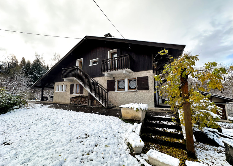 Maison T8 à vendre à Alby Sur Cheran