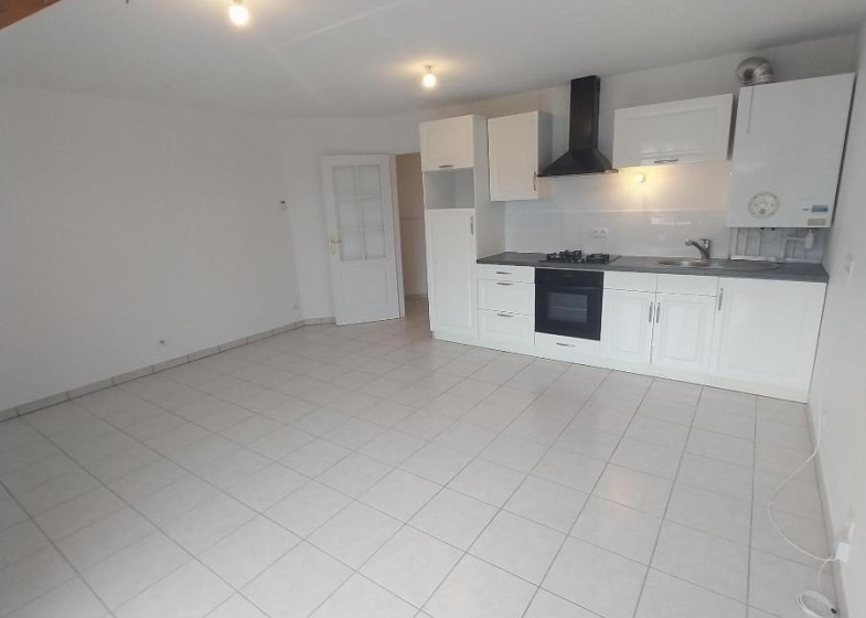 Appartement T2 à louer à Cranves Sales