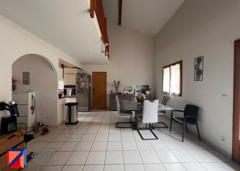 Maison T5 à louer à Vougy