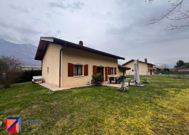 Maison T5 à louer à Vougy