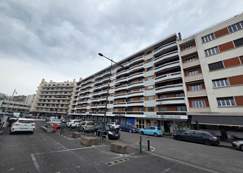 Local à vendre à Annemasse