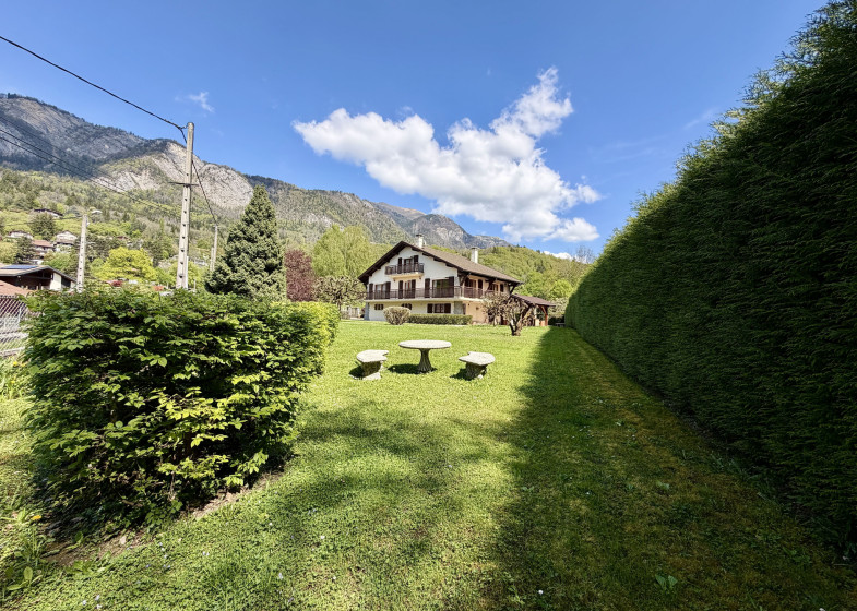 Maison T4 à vendre à Ayse