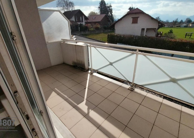 Appartement T3 à louer à Cranves Sales