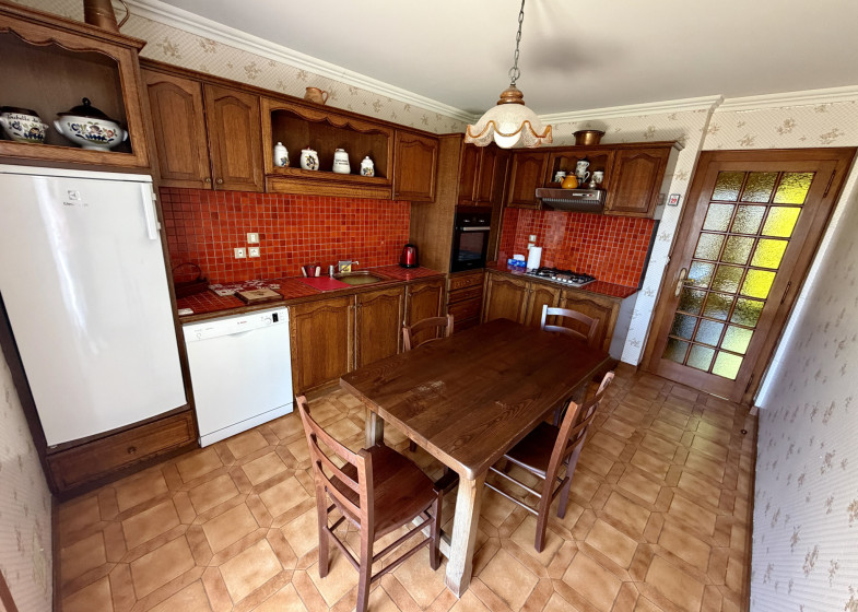 Maison T4 à vendre à Ayse