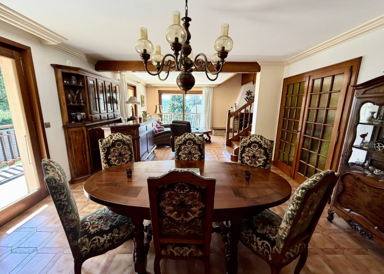 Maison T4 à vendre à Ayse