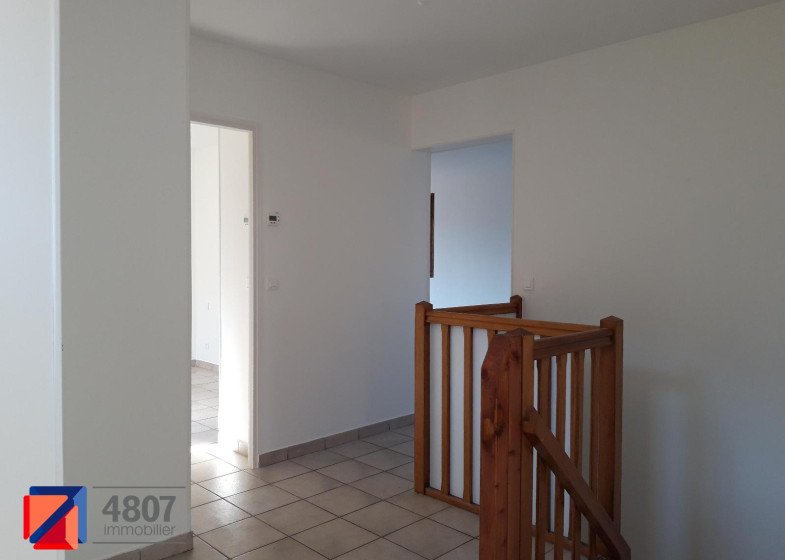 Maison T7 à louer à Viuz En Sallaz