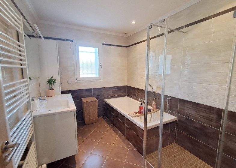 Maison T6 à vendre à Chapeiry